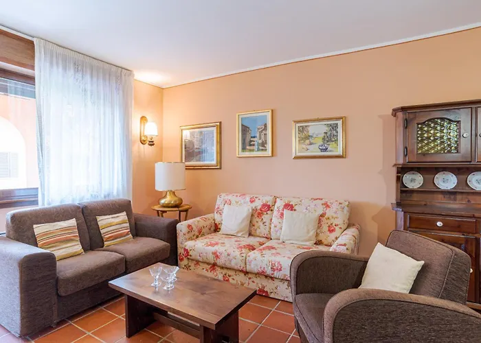 Apartmán Guesthost - Flat With Parking & Veranda *