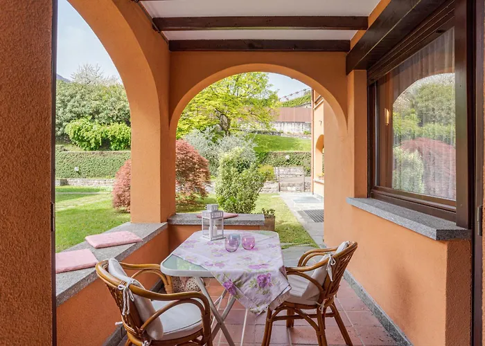Guesthost - Flat With Parking & Veranda *