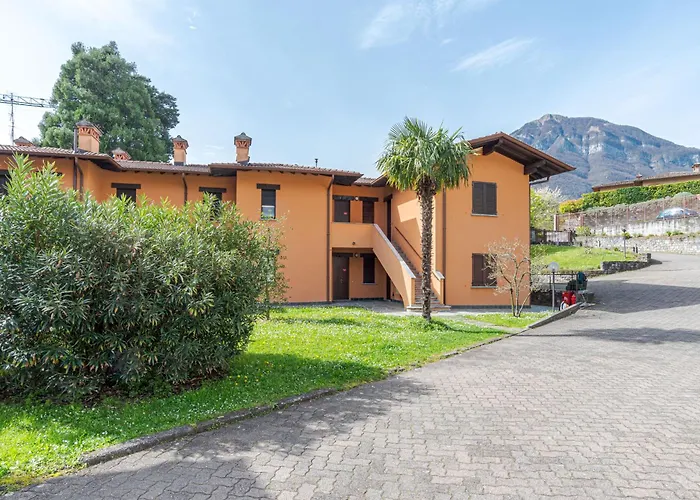 Guesthost - Flat With Parking & Veranda Apartmán