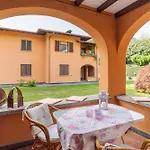 Guesthost - Flat With Parking & Veranda Menaggio